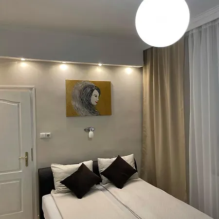 Apartment Adam