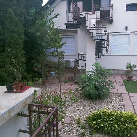 Adam Appartement *