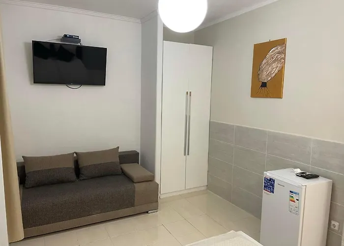 Adam Apartment *